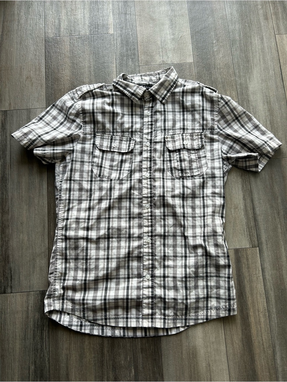 Men's Short-Sleeve Plaid Button-Up Shirt - Gray/White